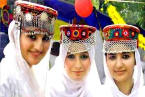 यहां रहती हैं दुनिया की सबसे खूबसूरत लड़कियां, 60 की उम्र में भी पैदा कर सकती हैं बच्चे!