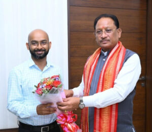 वनांचल के बेटे ने बढ़ाया प्रदेश का मान: आईएफएस बनकर रचा नया इतिहास, मुख्यमंत्री साय ने दी बधाई और शुभकामनायें