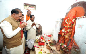 मुख्यमंत्री साय ने ऐतिहासिक चतुर्भुज विष्णु मंदिर में की पूजा-अर्चना, प्रदेश की सुख-समृद्धि की कामना