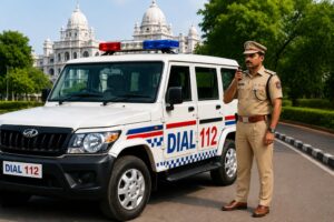 चाकूबाज आरोपी को काबू करने गई पुलिस टीम पर हमला, डायल-112 आरक्षक पर लाठी से वार