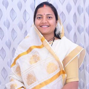 बिश्रामपुर में दिल्ली जाने वाली ट्रेन के ठहराव के लिए मंत्री राजवाड़े ने रेलवे अधिकारियों से की चर्चा