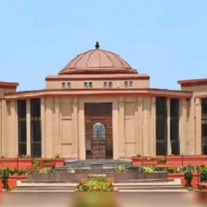 छत्तीसगढ़ में MBBS काउंसलिंग पर बवाल: 87 में से 83 सीटें बाहरी छात्रों को मिलने का आरोप, हाईकोर्ट पहुंचा मामला