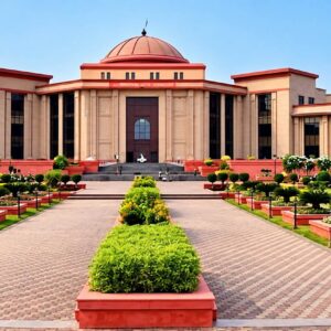 छत्तीसगढ़ हाईकोर्ट का बड़ा आदेश: मेरिट में टॉप करने वाले अभ्यर्थी को 4 सप्ताह में दें पुरातत्व अधिकारी पद पर नियुक्ति