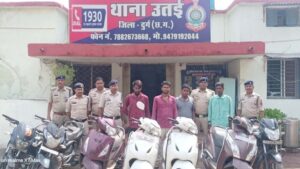 पुलिस की गिरफ्त में आया शातिर वाहन चोर गिरोह, दो चोरों के साथ खरीदार भी पकड़ाए… सात बाइक बरामद