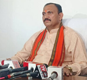 कोरोना के नए वैरियंट को लेकर चिंता को स्वास्थ्य मंत्री जायसवाल ने किया दूर, कहा- यह असरकारक नहीं, इमरजेंसी के लिए प्रदेश में पर्याप्त व्यवस्था
