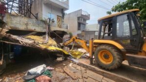 अतिक्रमण पर कार्रवाई, भिलाई निगम ने सूर्या मॉल, नेशनल हाइवे व सर्विस रोड से हटाए कब्जे