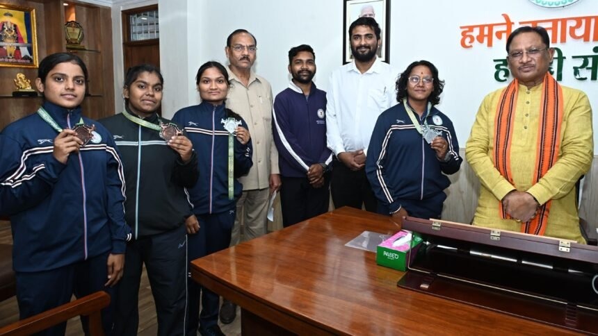 cm-sai-boxing-kick-860x484