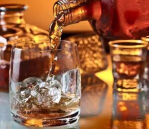 होली का जश्न: चार दिनों में रायपुर के शराब प्रेमियों ने गटक दी 58 करोड़ 10 लाख की शराब