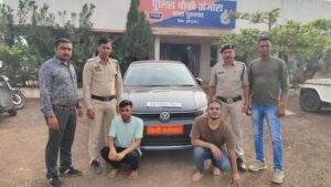 Bhilai Breaking : कार में डिप्टी कलेक्टर का बोर्ड लगाकर की एक लाख की डिमांड, ब्रेकअप करने पर गर्लफ्रेंड को कर रहा था ब्लैकमेल