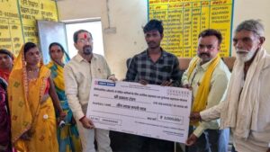 जटिल रोग से ग्रसित हुआ मजदूर, श्रम कल्याण मंडल ने तत्काल दी 3 लाख रुपए की सहायता