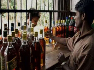 मिलावटी शराब बेच रहे थे कर्मचारी, दुर्ग आबकारी अधिकारी को नोटिस